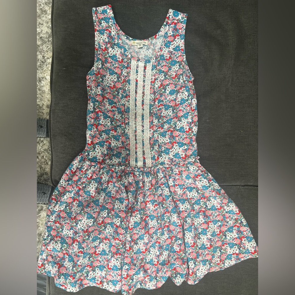 Girls flower summer dress.